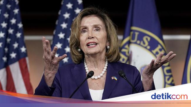 Nancy Pelosi Mundur Dari Jabatan Ketua DPR AS