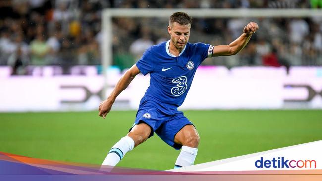 Azpilicueta Extends Contract at Chelsea