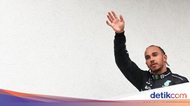 Lewis Hamilton Tegaskan Ingin Bertahan di Mercedes