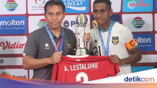 U-16 Indonesian National Team Captain Iqbal Gwijangge Sent to Hungary