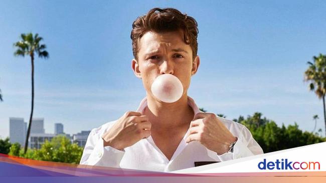 Tom Holland Unggah Foto Paling Seksi Bikin Zendaya Cinta Mati