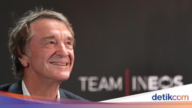 British billionaire Sir Jim Ratcliffe would like to acquire Manchester United