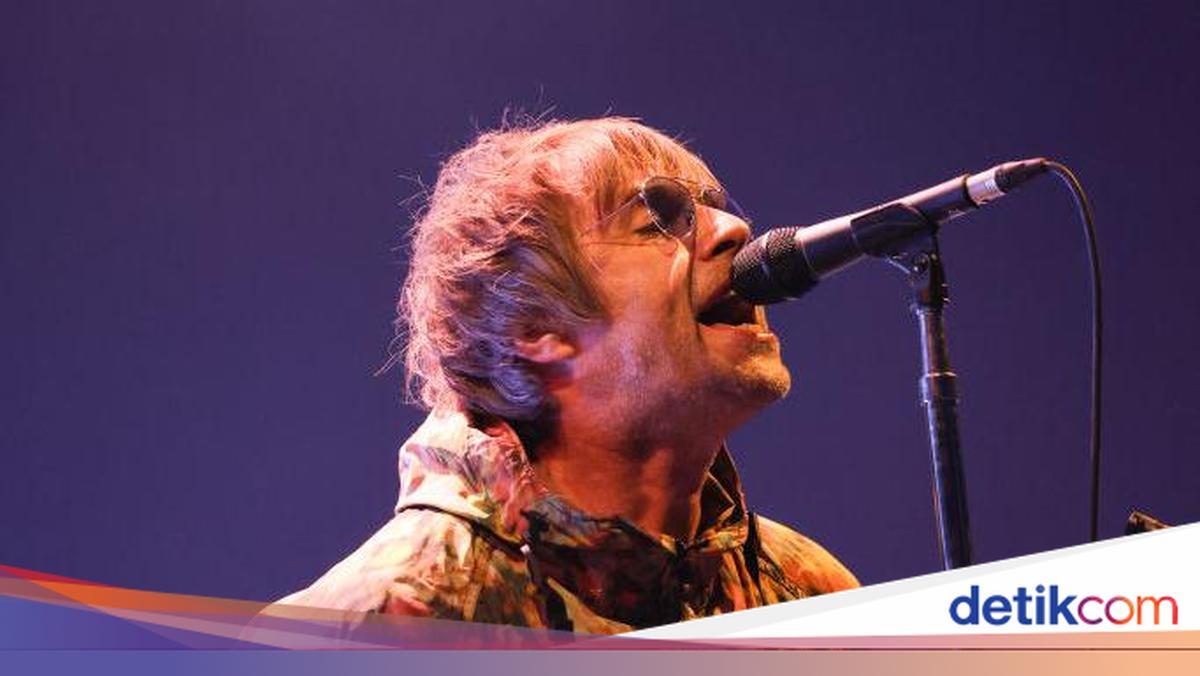 Liam Gallagher Defends Manchester City Amid Financial Charges, Blames Rival Clubs