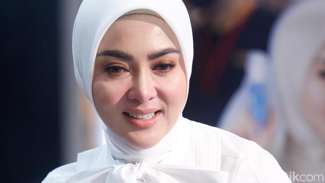 Reaksi Syahrini Saat Ditanya Soal Kabar Tengah Jalani Program Hamil ...