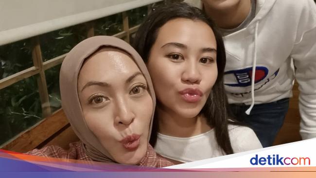 Angelina Sondakh Bakal Lebaran Bareng Reza Artamevia