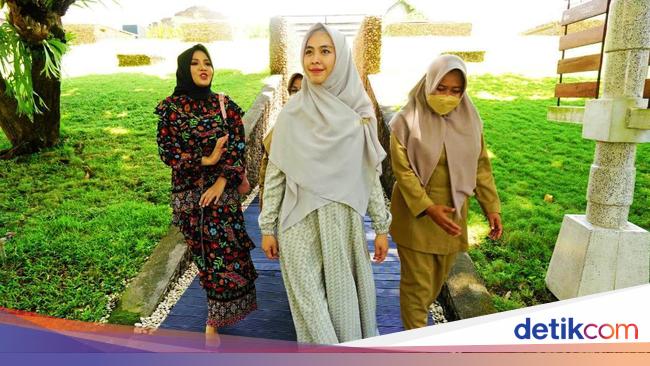 Oki Setiana Dewi soal Rumah Tangga Ria Ricis: Baik-baik Saja