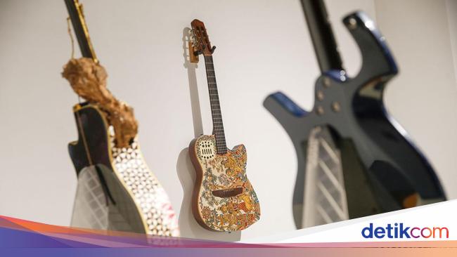 Chord Gitar Lagu Band Naif Tahun 2000-an (Air dan Api, Kau, Benci untuk Mencinta)