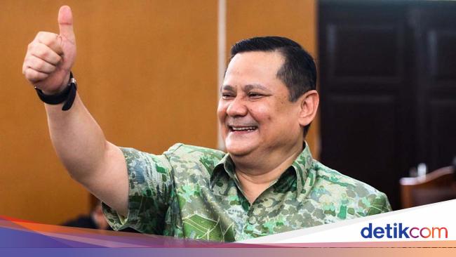 Disanksi Demosi 3 Tahun 4 Bulan, Irjen Napoleon Tak Melawan