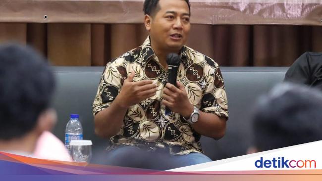 Bos PPI Bicara 'Kutukan Petahana' Meski Anies-RK-Khofifah Unggul di Survei