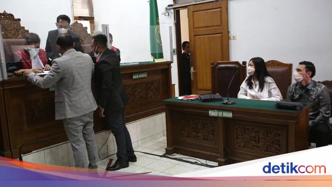 Pihak Steven Sebut Uang Rp 9,8 M Bukan Punya Jessica Iskandar Seutuhnya