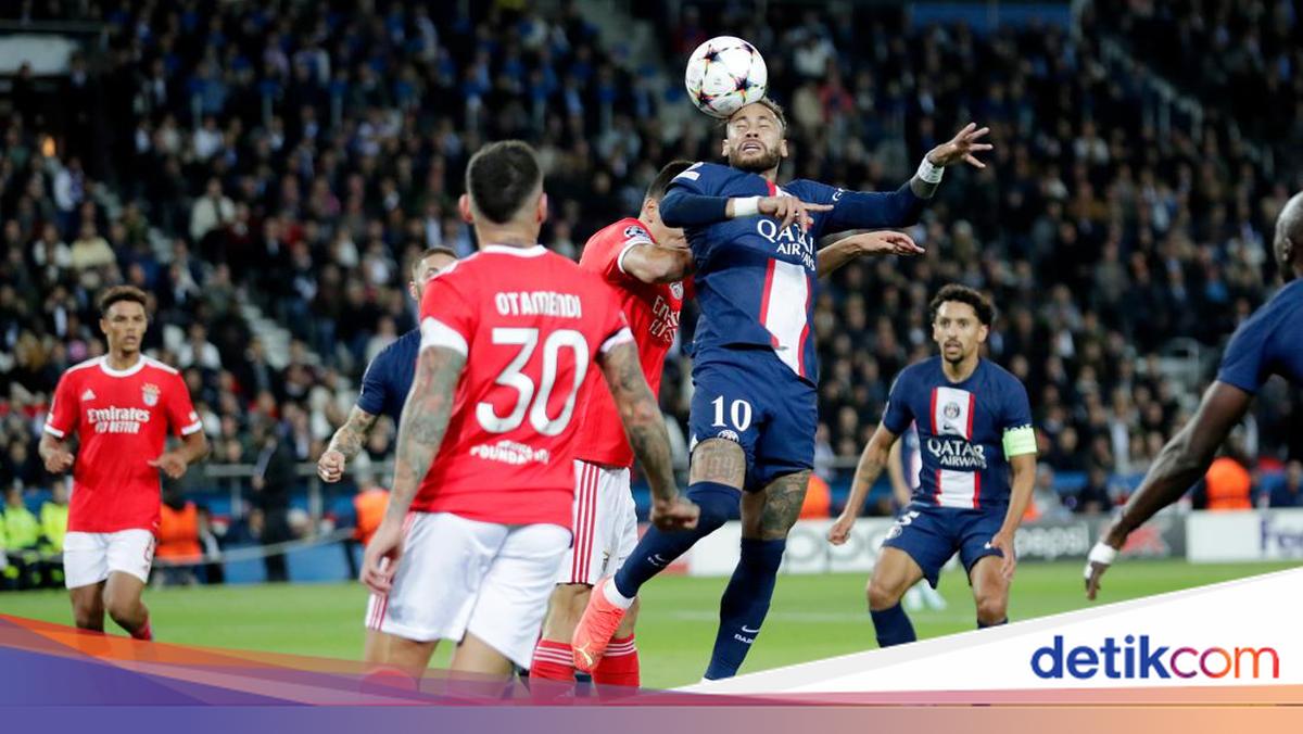 UEFA Champions League Group C - PSG V Benfica - Parc Des Princes Featuring 70968345