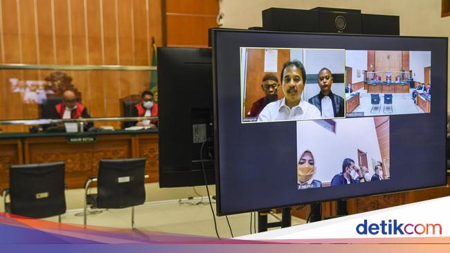 Pengacara Sebut Pemeriksaan Saksi di Kafe Bidik Roy Suryo Supaya Ditahan