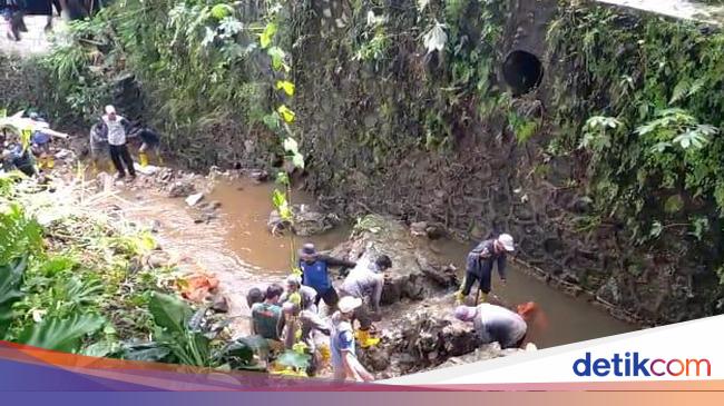 Cari Mahasiswi IPB Terseret Banjir ke Parit, SAR Susuri Ciliwung 8 Km