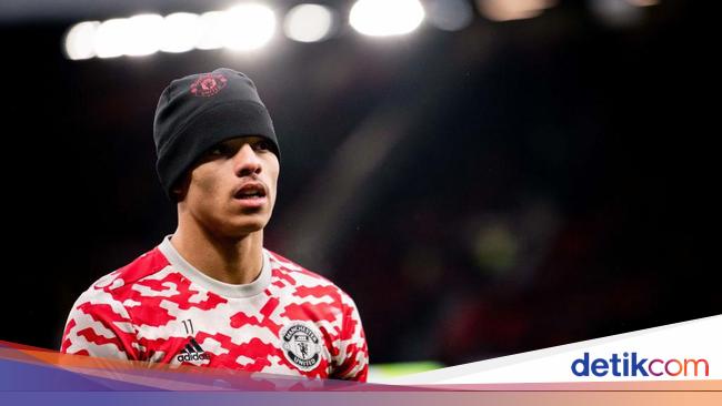 Manchester United striker Mason Greenwood is back in police custody