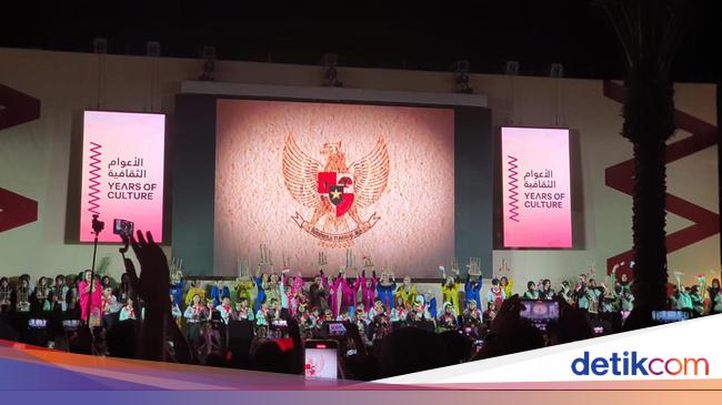 Kesenian Indonesia Pukau Warga Qatar di Flag Plaza Jelang Piala Dunia