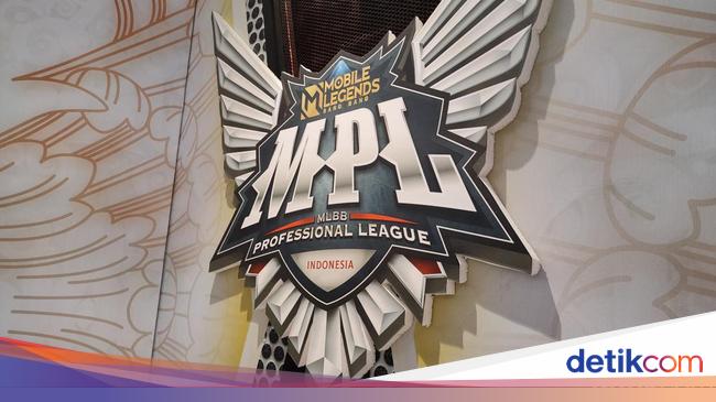 Hasil Playoffs MPL ID S11 Hari Keempat: Evos Lolos Grand Final