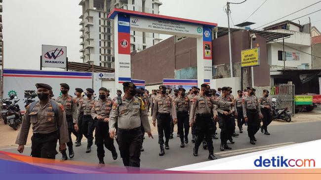 Puluhan Polisi Amankan Sidang Obstruction of Justice Brigjen Hendra dkk