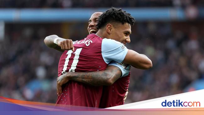 Celebration of the Aston Villa goal after Steven Gerrard was fired