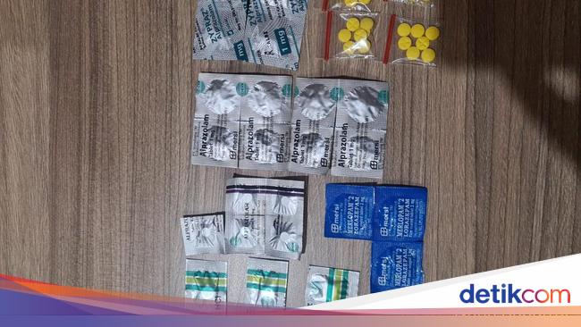 Polisi Sidak Penjualan Obat Terlarang di Jaksel, 2 Orang Ditangkap