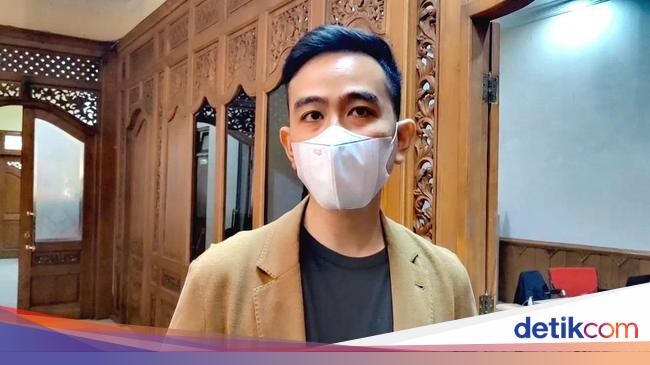 Gibran Buka Suara soal FX Rudy Disanksi PDIP Gegara Dukung Ganjar di 2024