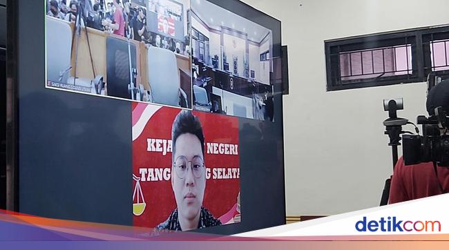 Hakim Belum Siap, Sidang Vonis Indra Kenz Ditunda