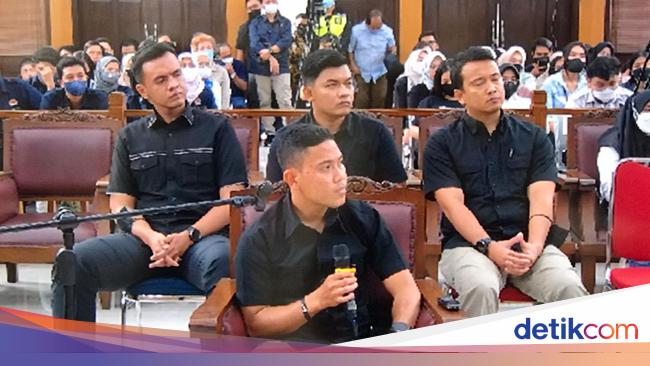 Ajudan Kaget Lihat Jenazah Yosua, Hakim: Pernah Bayangkan Nasib Kalian?