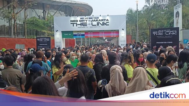 Ancaman Bom, 30 Fans Pingsan, hingga Konser Dibubarkan