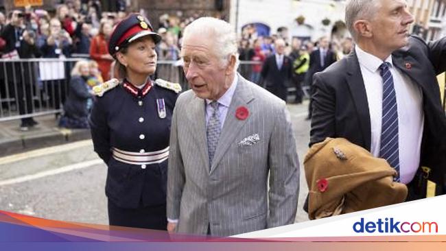 Raja Charles dan Camilla Dilempar Telur, Pelaku Ditangkap