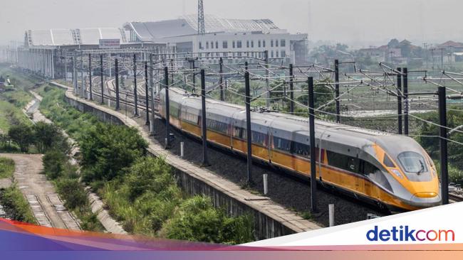 Rute Kereta Cepat dari Bandung Lanjut ke Surabaya Diungkap Ridwan Kamil