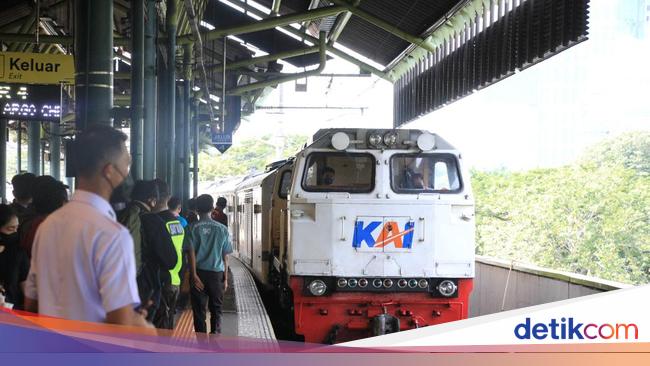 Tiket Kereta Libur Nataru Baru Laku 50%, Serbu Sebelum Ludes