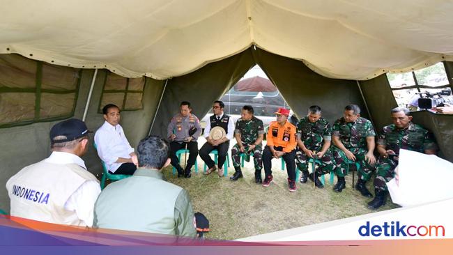 Jokowi Pimpin Rapat Mendadak di Pengungsian Gempa Cianjur, Ini Instruksinya