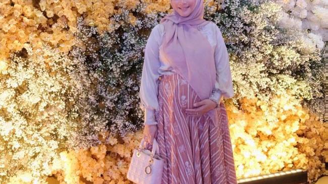 7 Potret Kehamilan Sheza Idris, Makin Senang Dandan dan Ngidam Naik ...