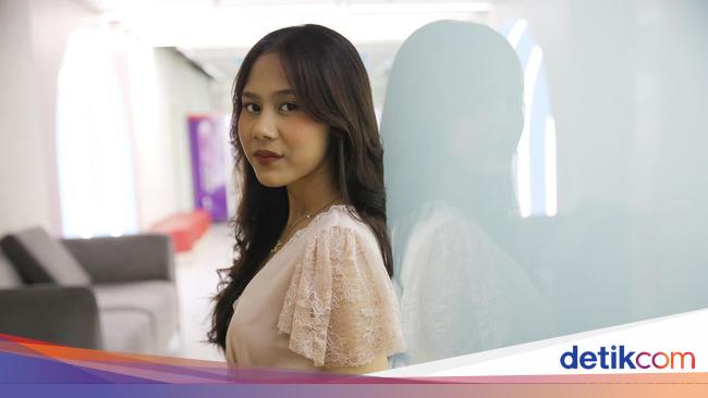 Alasan Nadin Amizah Rela Vakum Manggung demi Konser Tunggal