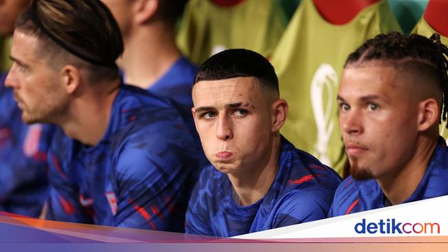 Isn’t it strange to see that Phil Foden is just a substitute in England?