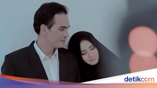 Sosok Istri Teddy Syah di Mata Keluarga