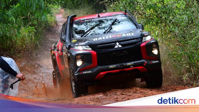 Turun di AXCR 2022, Mitsubishi Triton Besutan Rifat Sungkar Finis Kelima