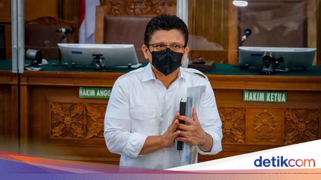 Bisik-bisik soal Wanita Nangis di Rumah Sambo Tertuju ke 'Si Cantik'