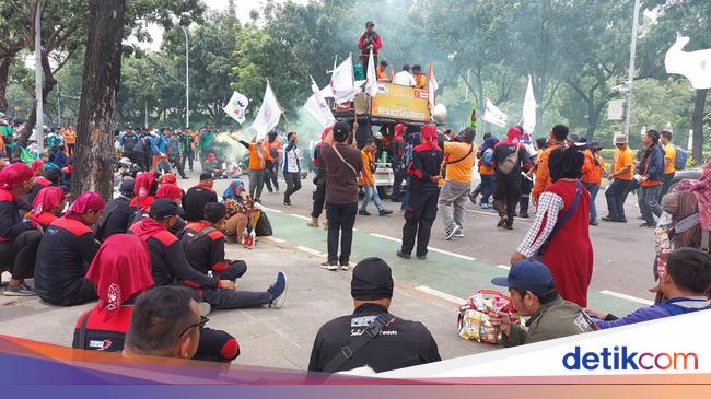 Massa Buruh Tuntut UMP DKI Jadi 10,55%, Ancam Aksi Hingga 7 Desember