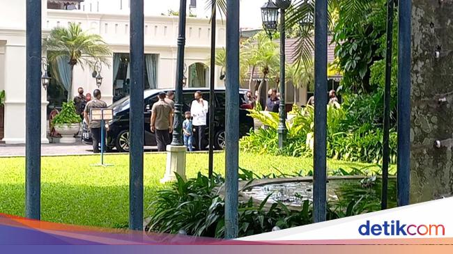 Jokowi Panggil Sederet Menteri hingga Kapolri di Soga Solo, Ada Apa?