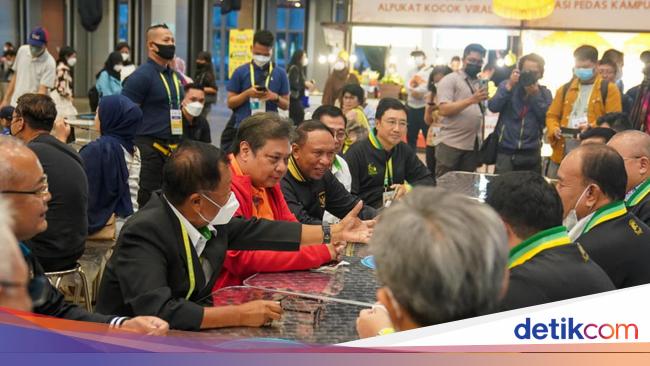 Dua Menteri Tinjau Kejuaraan Dunia Wushu Junior 2022, lalu Makan Bareng