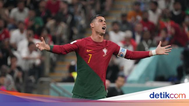 Ronaldo Bantah Mau ke Al Nassr