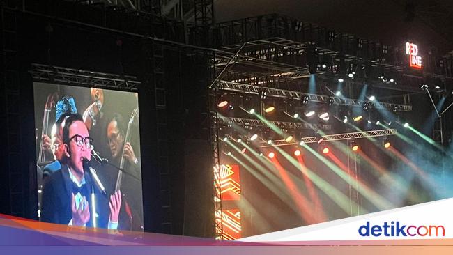 23 Tahun Bersama Dewa 19, Tangis Ari Lasso Mengalir