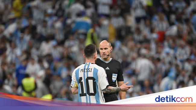 Messi asks FIFA to investigate Dutch and Argentine referees