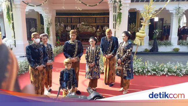 Momen Lucu Jan Ethes Ditunjuk Jokowi Jadi Jubir Nikahan Kaesang