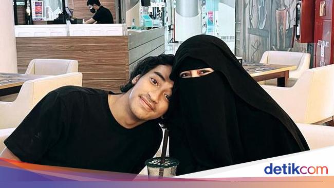 Abidzar Dihujat Gegara Dinilai Tak Cerminkan Anak Pendakwah, Umi Pipik Membela