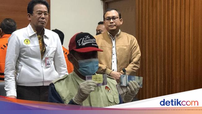 Waka DPRD Jatim Terima Suap Pakai Dolar Singapura hingga Pecahan Rp 10 Ribu