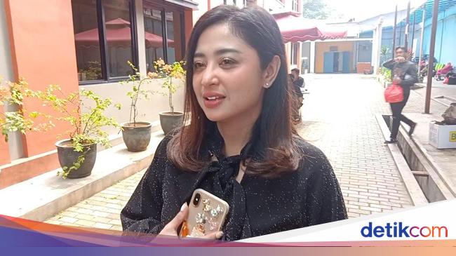 Kelanjutan Kasus Dewi Perssik vs Netizen