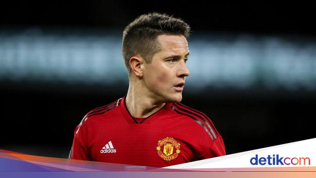 Ander Herrera cries remembering Manchester United