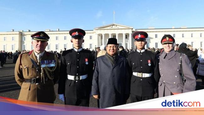 Pertama Kali! 2 Taruna Indonesia Ini Lulus dari Akmil Bergengsi Inggris