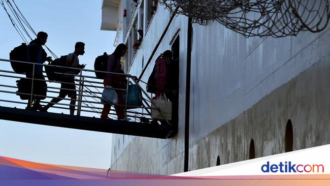 Pelni Bakal Jemput Ratusan Wisatawan yang Terjebak di Karimunjawa